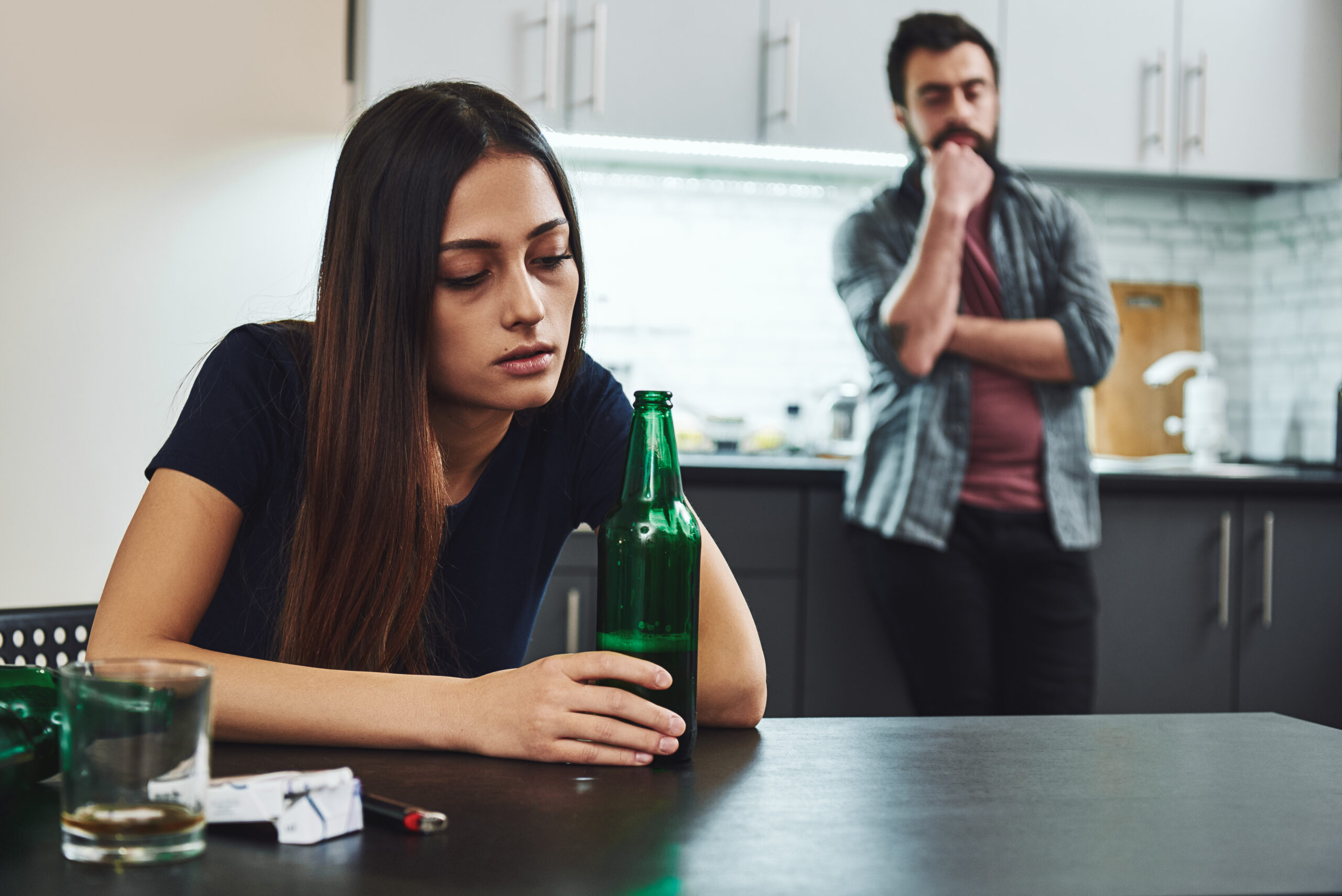 The 4 Types Of Alcoholic Wives:  Recognizing The Warning Signs - r2g8171
